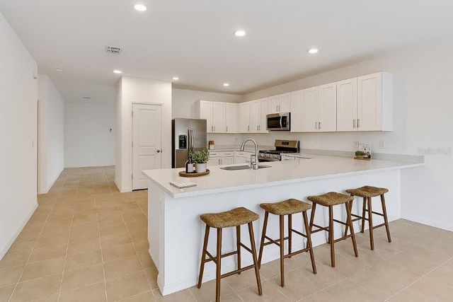 370 CORNERSTONE DRIVE, Groveland, FL 34736