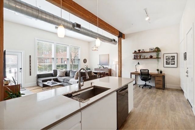 2502 Live Oak Street 104, Dallas, TX 75204