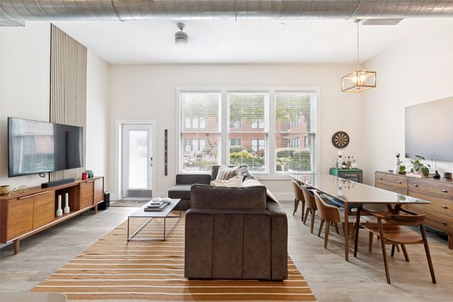 2502 Live Oak Street 104, Dallas, TX 75204