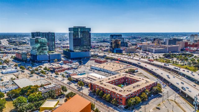 2502 Live Oak Street 104, Dallas, TX 75204