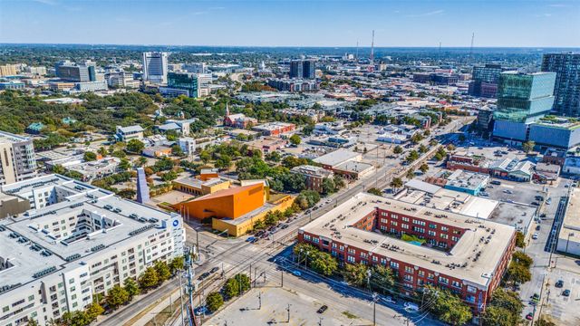 2502 Live Oak Street 104, Dallas, TX 75204