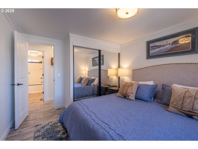 4875 N Highway 101, Depoe Bay, OR 97341