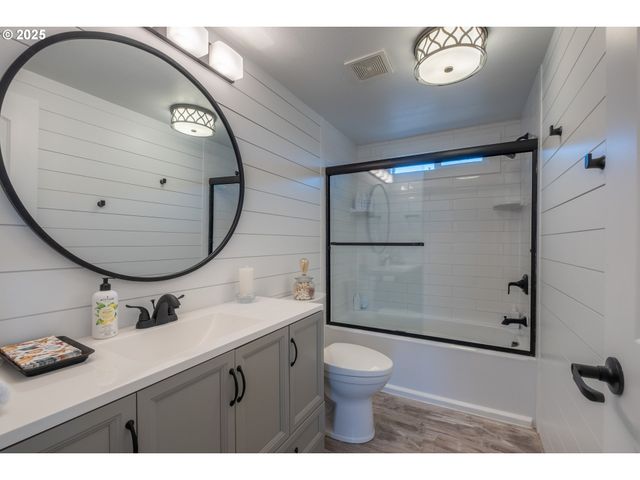 4875 N Highway 101, Depoe Bay, OR 97341