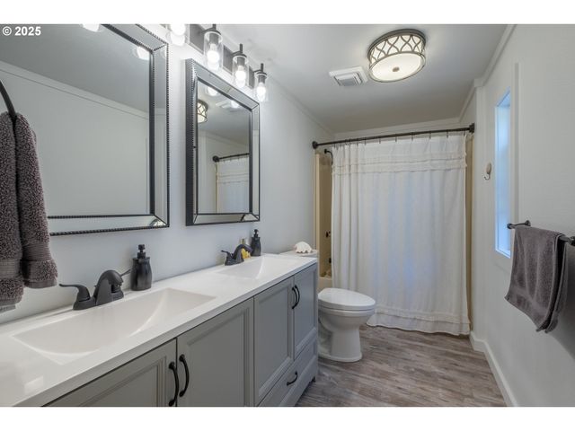 4875 N Highway 101, Depoe Bay, OR 97341