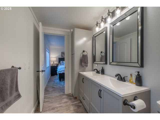 4875 N Highway 101, Depoe Bay, OR 97341