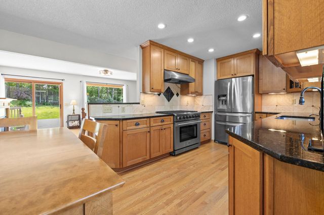 13600 69th Avenue N, Maple Grove, MN 55311