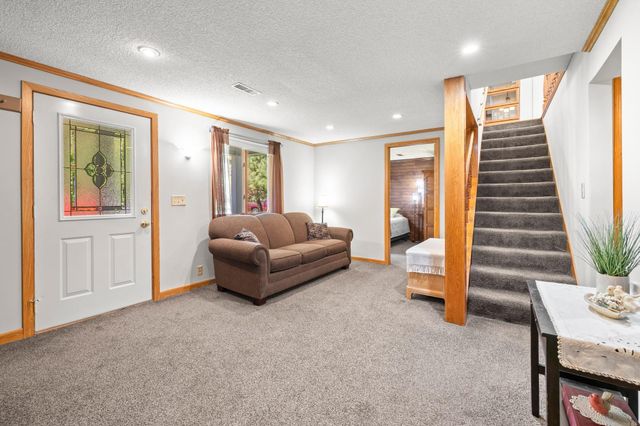 13600 69th Avenue N, Maple Grove, MN 55311