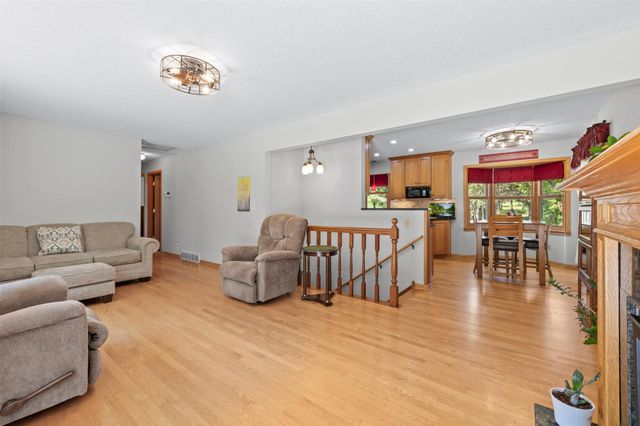 13600 69th Avenue N, Maple Grove, MN 55311