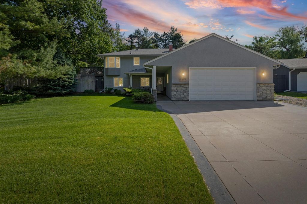 13600 69th Avenue N, Maple Grove, MN 55311