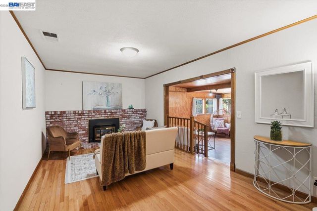 6894 Heath Ct, Pleasanton, CA 94588
