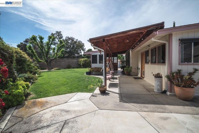 6894 Heath Ct, Pleasanton, CA 94588