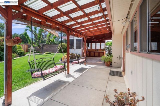 6894 Heath Ct, Pleasanton, CA 94588