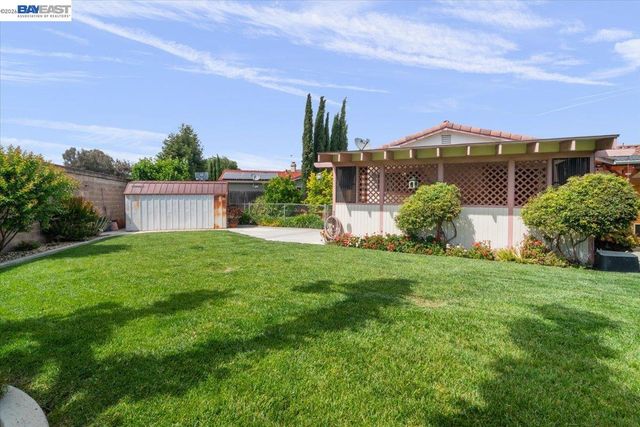 6894 Heath Ct, Pleasanton, CA 94588