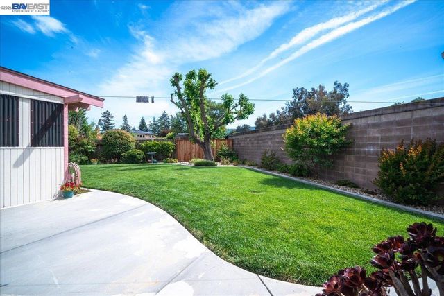 6894 Heath Ct, Pleasanton, CA 94588