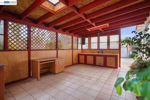 6894 Heath Ct, Pleasanton, CA 94588
