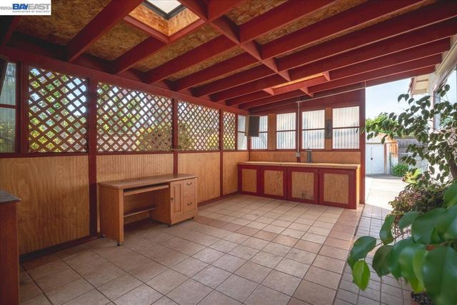 6894 Heath Ct, Pleasanton, CA 94588