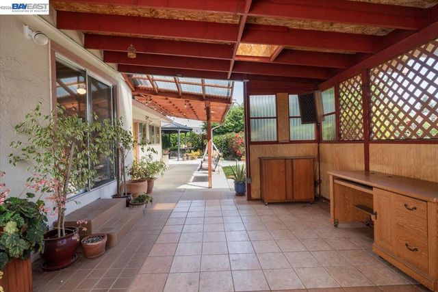 6894 Heath Ct, Pleasanton, CA 94588