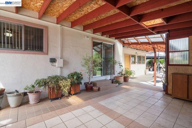 6894 Heath Ct, Pleasanton, CA 94588