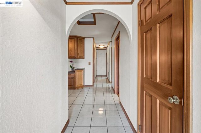 6894 Heath Ct, Pleasanton, CA 94588