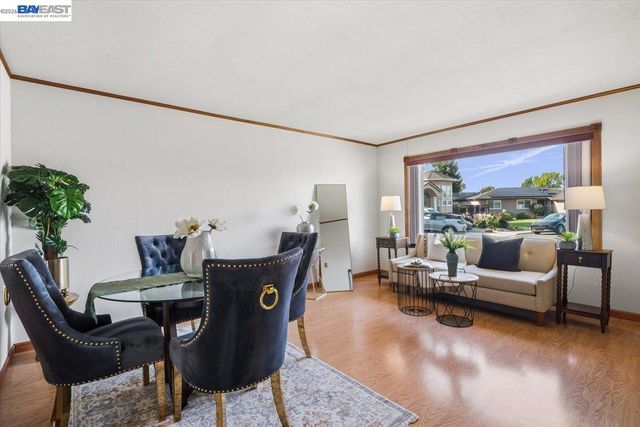 6894 Heath Ct, Pleasanton, CA 94588