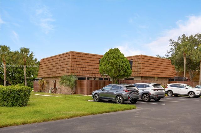 1170 SW 118th Ter, Davie, FL 33325