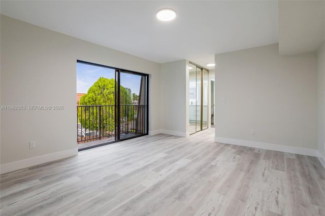 1170 SW 118th Ter, Davie, FL 33325