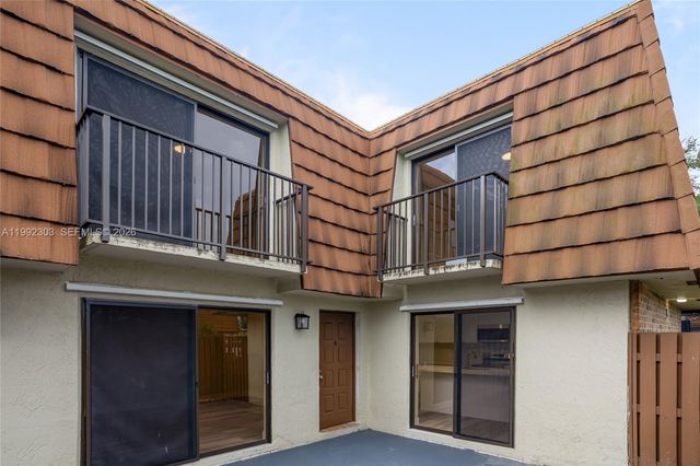 1170 SW 118th Ter, Davie, FL 33325