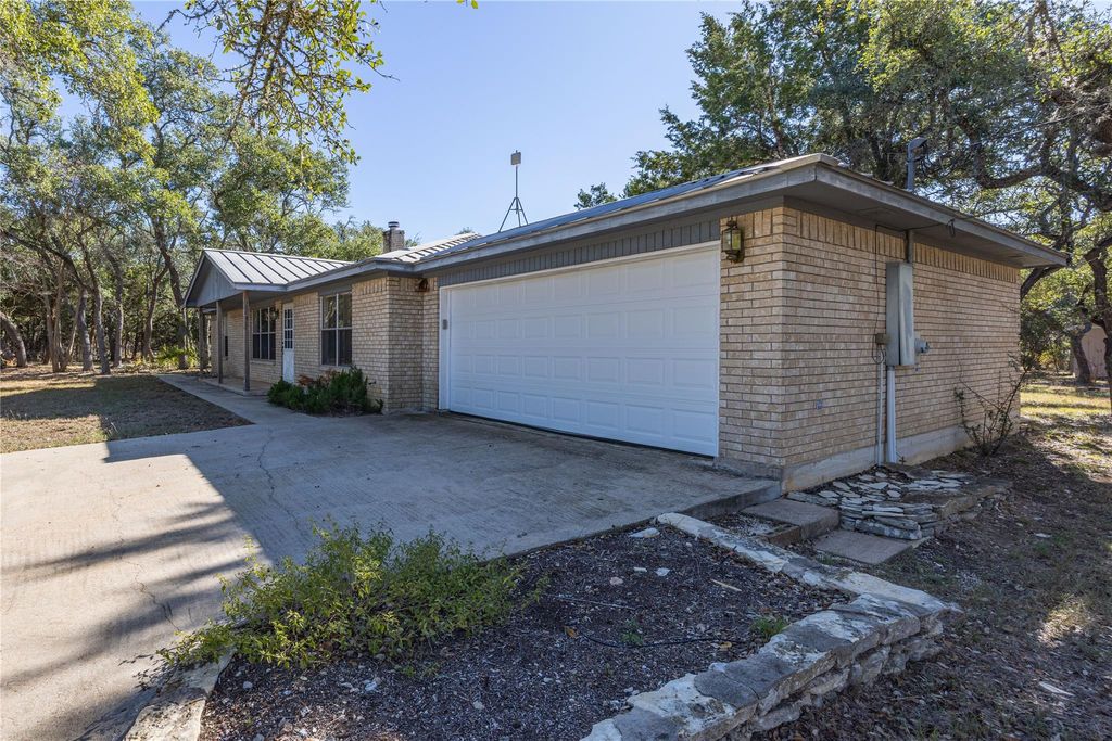 2501 Fischer Store Rd. RD, Wimberley, TX 78676