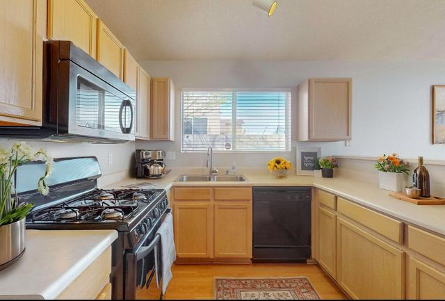 408 Morning Dew Street SW, Albuquerque, NM 87121