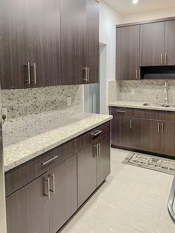 2148 NE 181st St, North Miami Beach, FL 33162