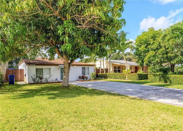 2148 NE 181st St, North Miami Beach, FL 33162