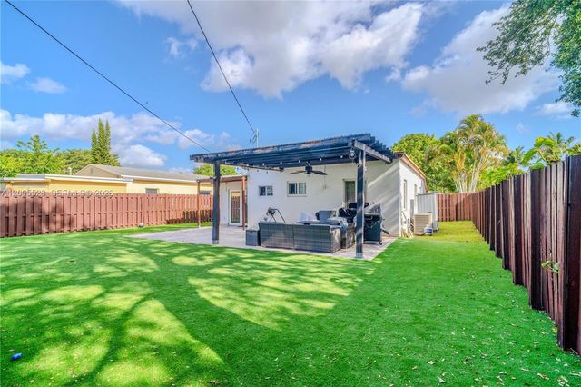 2148 NE 181st St, North Miami Beach, FL 33162