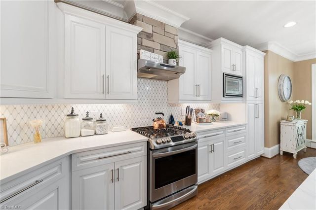 7336 Henson Forest Drive, Summerfield, NC 27358