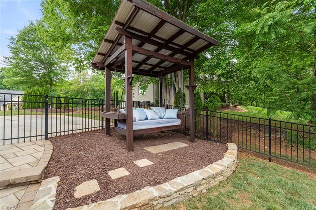 7336 Henson Forest Drive, Summerfield, NC 27358