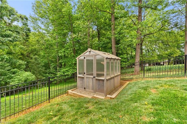 7336 Henson Forest Drive, Summerfield, NC 27358