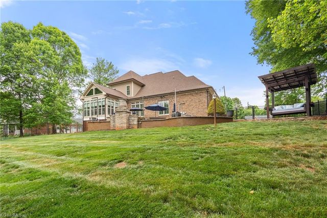 7336 Henson Forest Drive, Summerfield, NC 27358