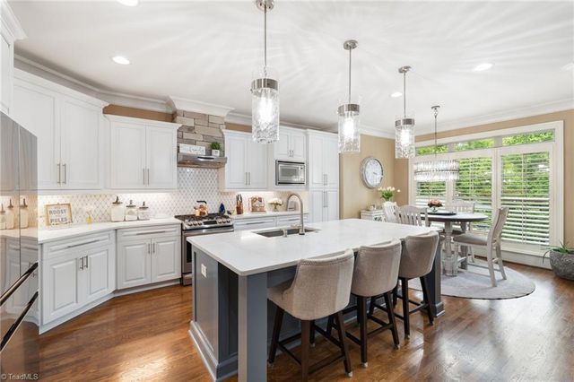 7336 Henson Forest Drive, Summerfield, NC 27358