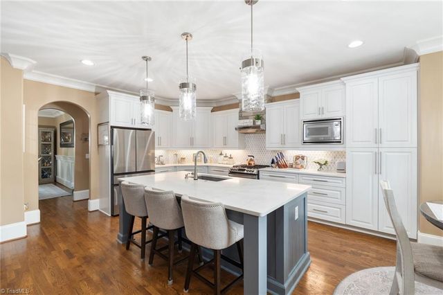 7336 Henson Forest Drive, Summerfield, NC 27358