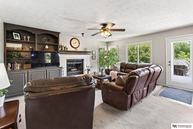 14203 S 34th Street, Bellevue, NE 68123