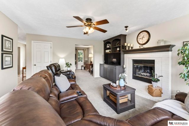 14203 S 34th Street, Bellevue, NE 68123