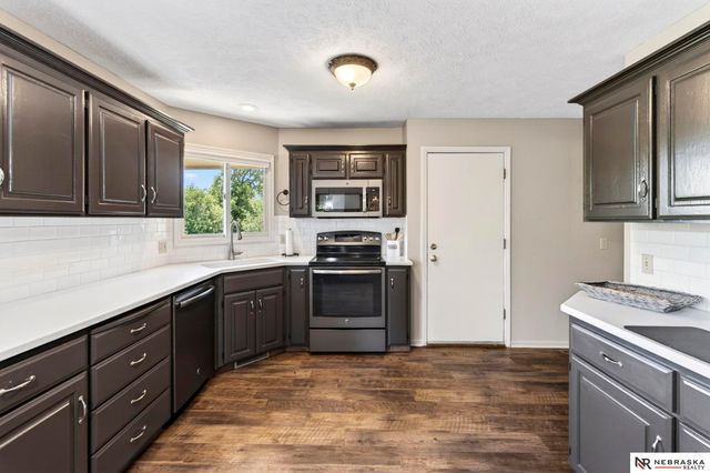 14203 S 34th Street, Bellevue, NE 68123