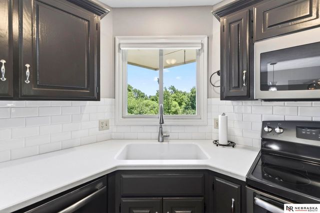 14203 S 34th Street, Bellevue, NE 68123