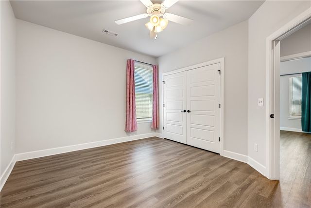 911 Red Maple Street, Centerton, AR 72719