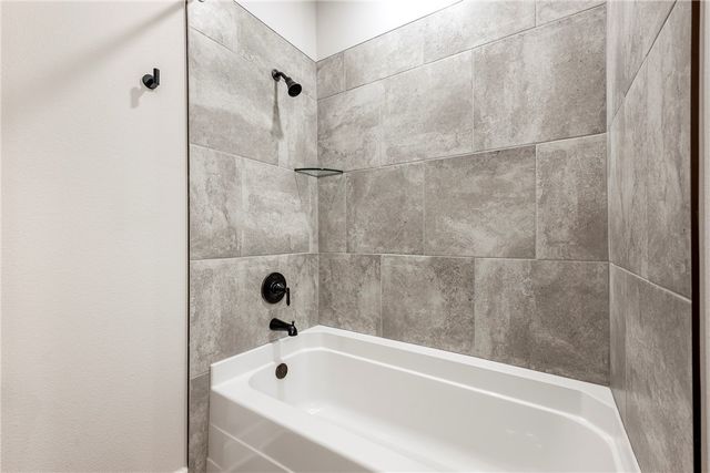 911 Red Maple Street, Centerton, AR 72719