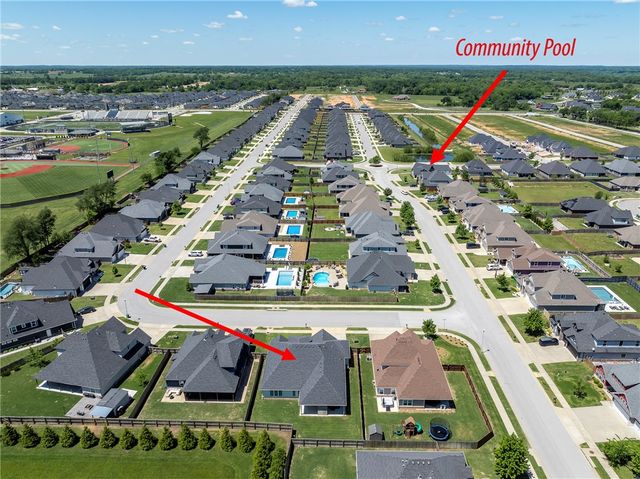 911 Red Maple Street, Centerton, AR 72719