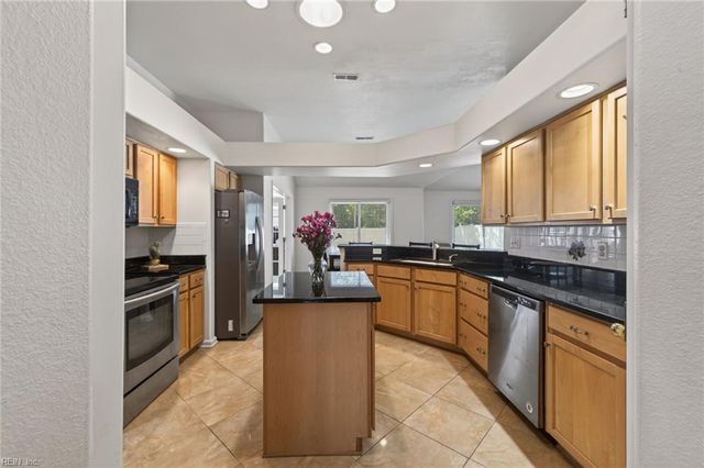 2313 Edmenton DR, Virginia Beach, VA 23456