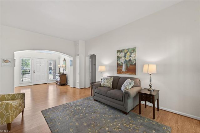 2313 Edmenton DR, Virginia Beach, VA 23456