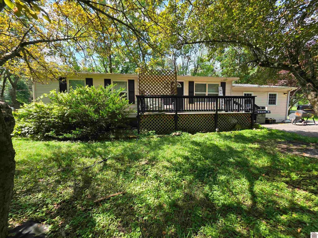 1501 Creekside Drive, Paducah, KY 42003