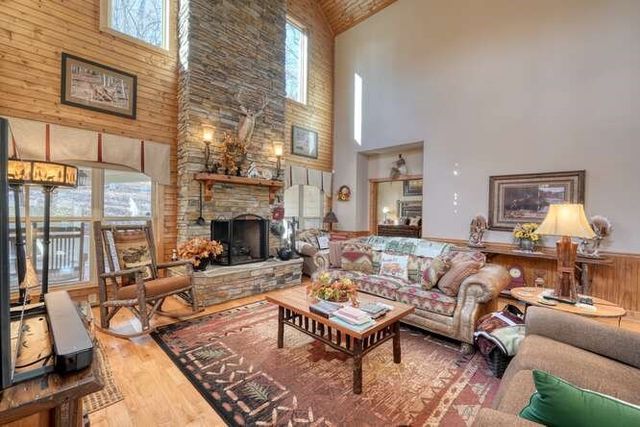 194 Forest Hill Drive, Blairsville, GA 30512