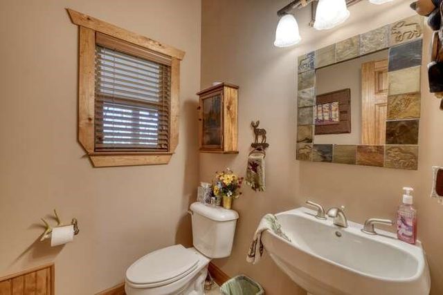 194 Forest Hill Drive, Blairsville, GA 30512